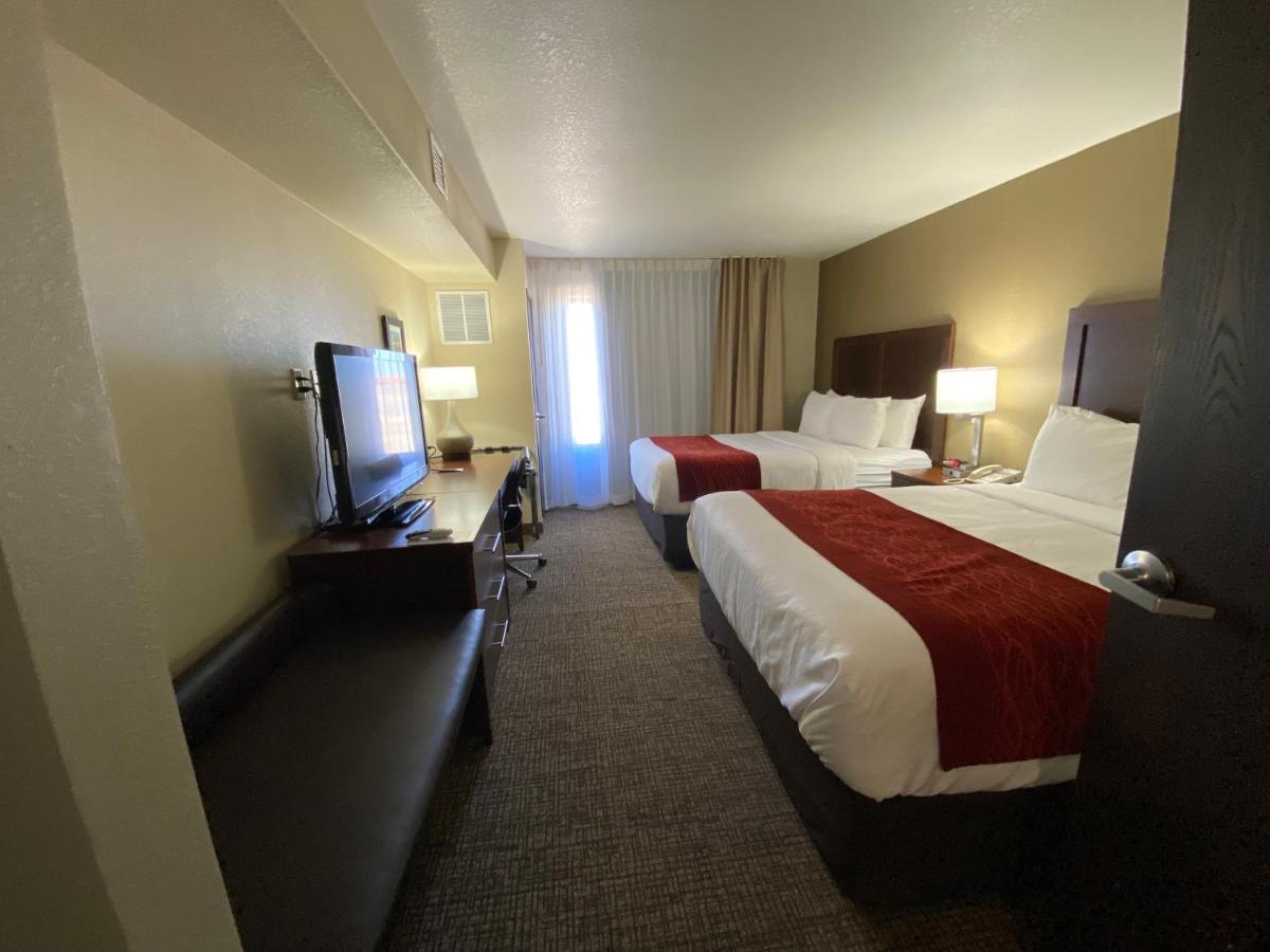 Comfort Inn & Suites Goodland Екстериор снимка